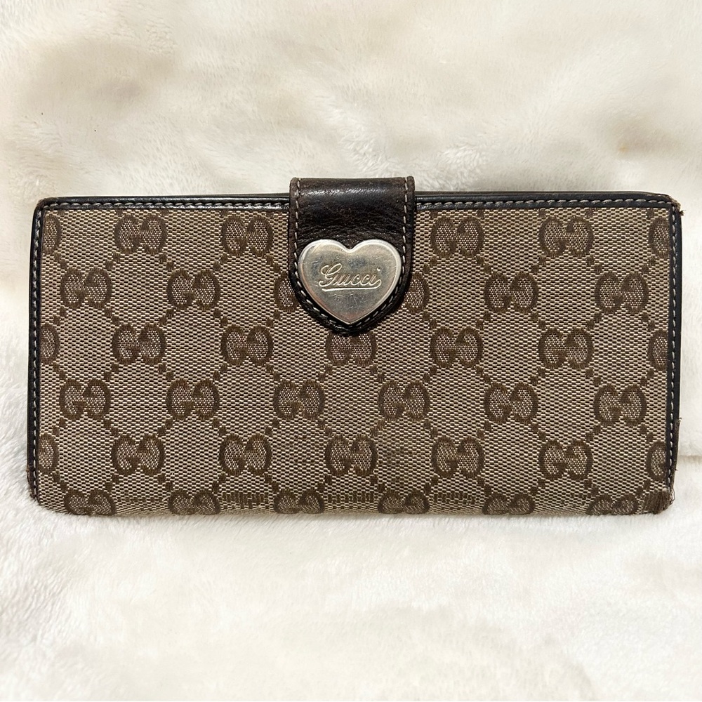 Gucci GG Canvas Heart Clasp Continental Wallet